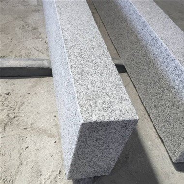 Γρανίτης Kerbstone