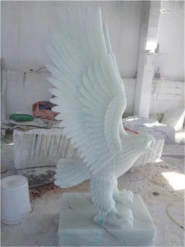 stone eagle statue