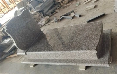 G664 Μνημείο ταφόπετρας από γρανίτη Πολωνία